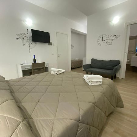 In Centro Rooms Vicino Cefalu Self-Chek-In Кампофеличе ди Рокела Екстериор снимка