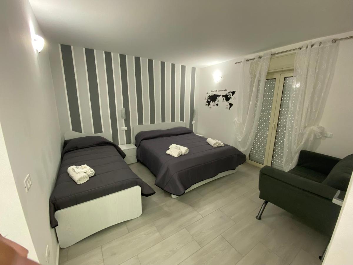 In Centro Rooms Vicino Cefalu Self-Chek-In Кампофеличе ди Рокела Екстериор снимка