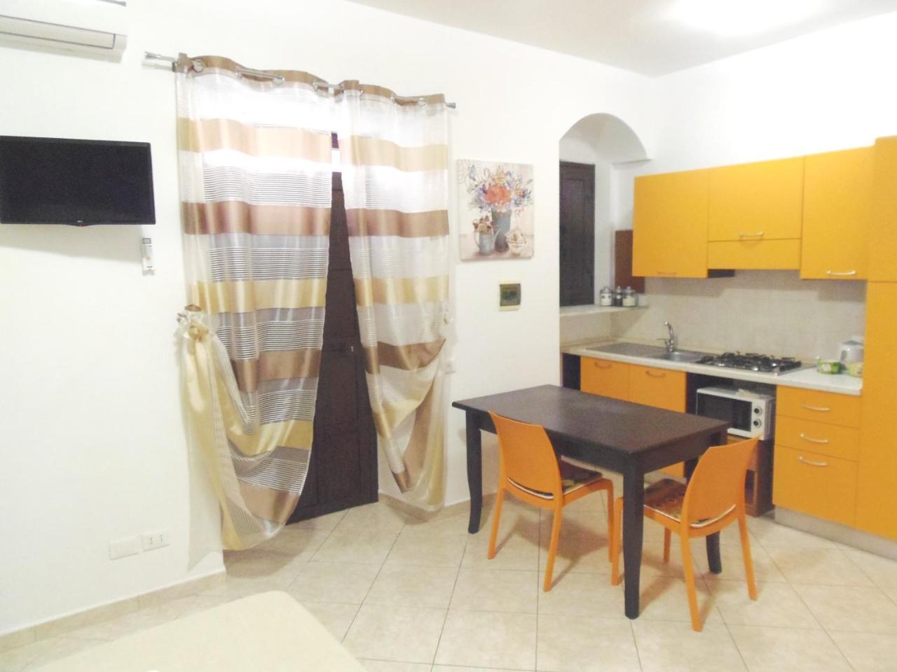 In Centro Rooms Vicino Cefalu Self-Chek-In Кампофеличе ди Рокела Екстериор снимка