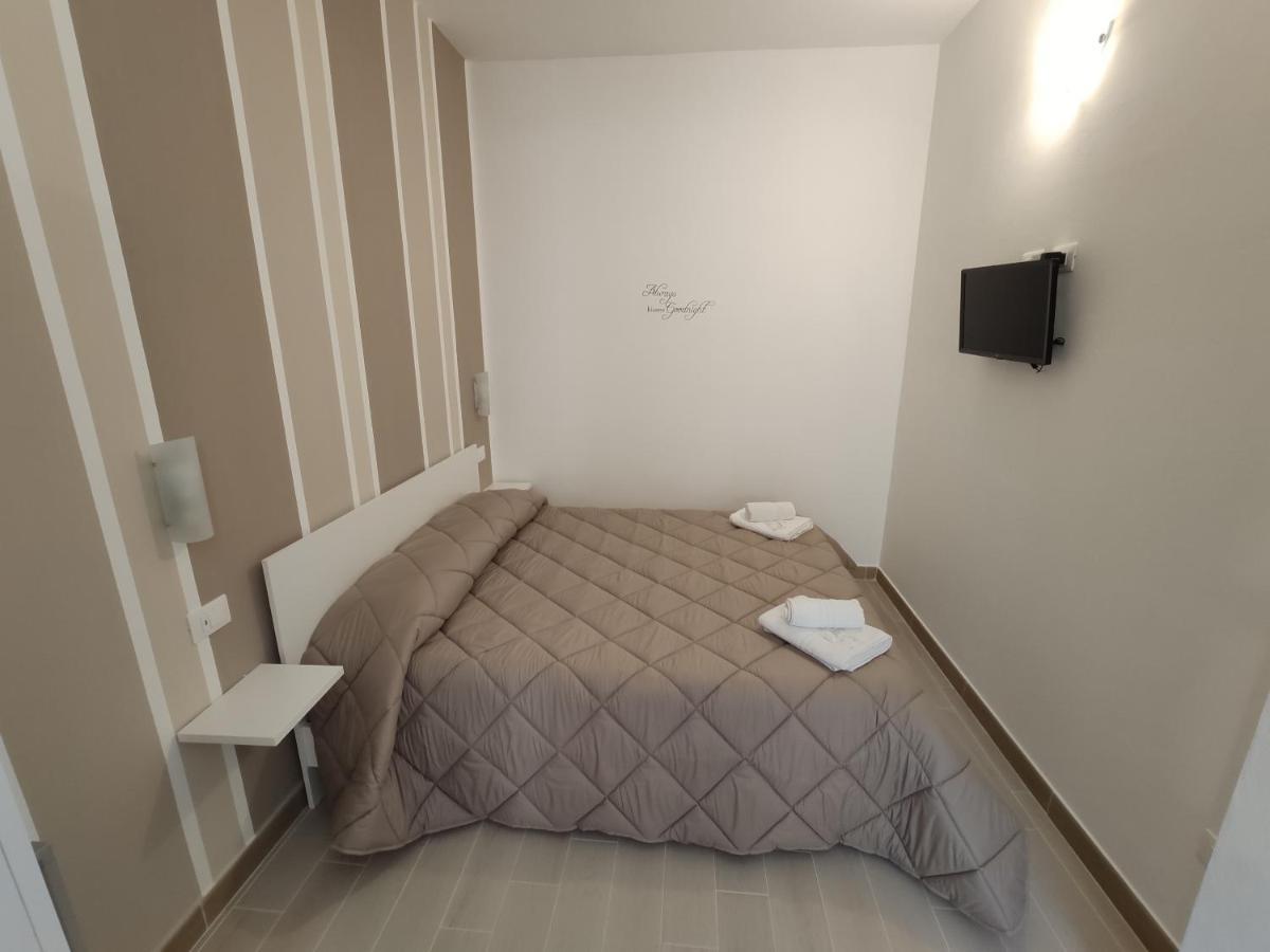 In Centro Rooms Vicino Cefalu Self-Chek-In Кампофеличе ди Рокела Екстериор снимка